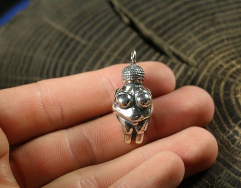 VENUS FROM WILLENDORF, PENDANT, SILVER 925