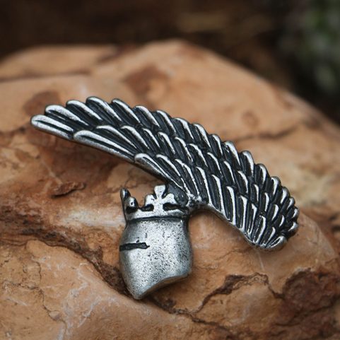 KNIGHT'S HELMET, PENDANT, ZINC ALLOY
