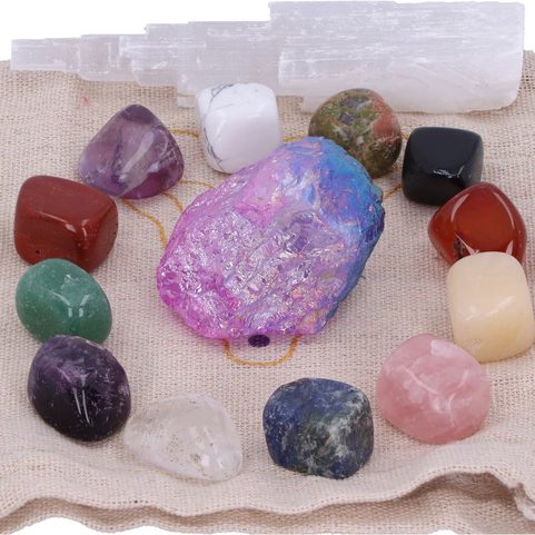 HEALING AND WELLNESS, GIFT SET OF STONES AND CRYSTALS