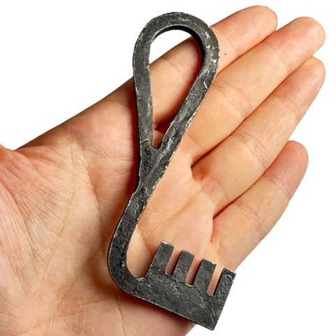 CLÉ FORGÉE VIKING, RÉPLIQUE