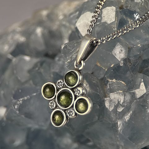 PRAGA, MEDIEVAL SILVER PENDANT, MOLDAVITE, AG 925/1000