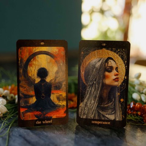 AMBER MOON TAROT, TAROT CARDS