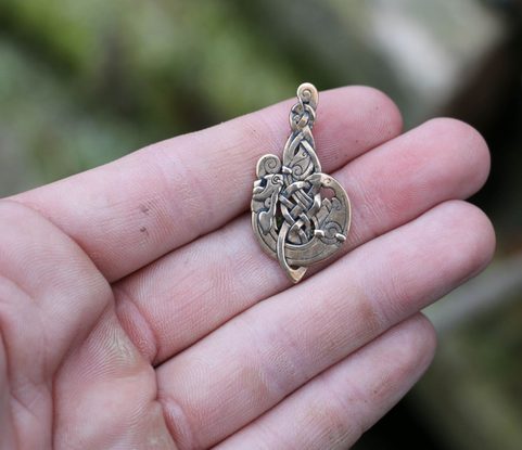 MAC TÍRE, CELTIC WOLF, BRONZE PENDANT