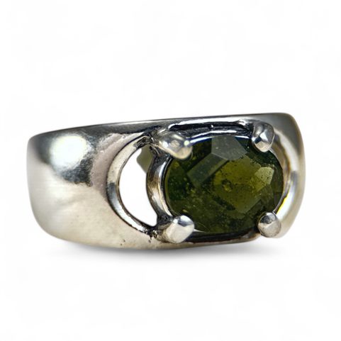 MOLDAVITE, STERLING SILVER RING WITH CUT MOLDAVITE