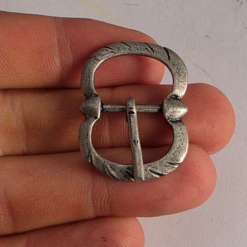BOUCLE MÉDIÉVALE POUR LANIÈRES, ARGENT VIEILLI, 10 MM