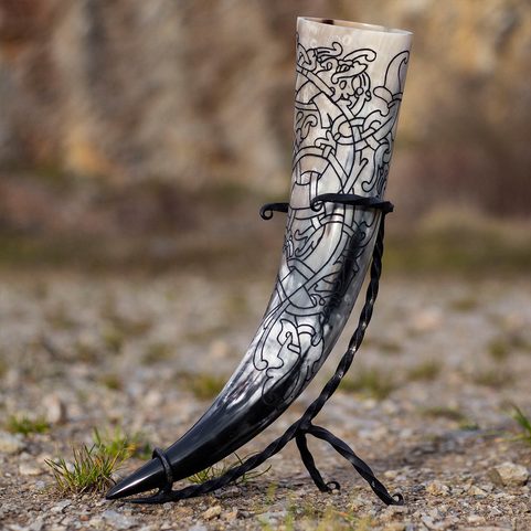 RINGERIKE - DRAGON, CARVED DRINKING HORN