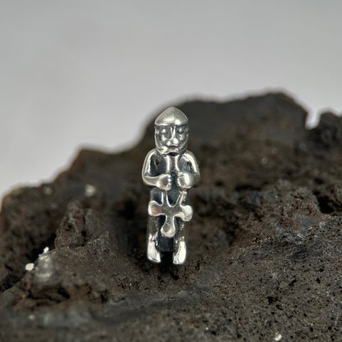 SEATED THOR STATUE - SILVER PENDANT, AG 925