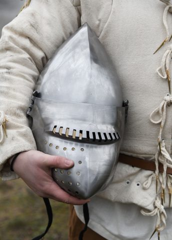 BASCINET DE CASQUE, CHURBURG, XIVE SIÈCLE, ACIER DE 1,6 MM