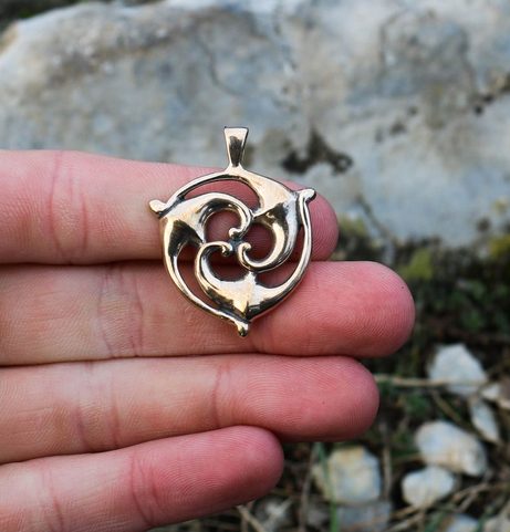 TRISKELION, SOUTHERN GALIA, PENDANT, BRONZE
