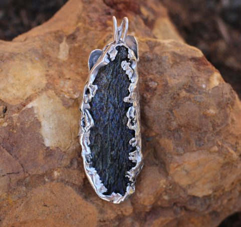 BOHEMIA - LINDEN LEAF, SILVER PENDANT, MOLDAVITE