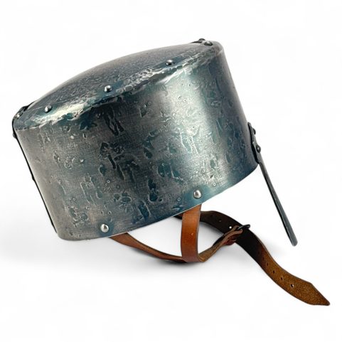 CASQUE MÉDIÉVAL DE CROISÉ AVEC NASAL, 13E SIÈCLE