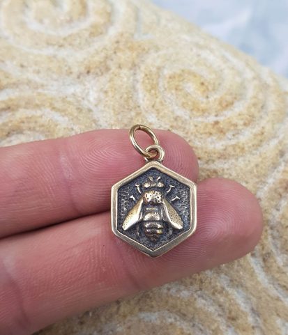 HONEYBEE, PENDANT, BRONZE