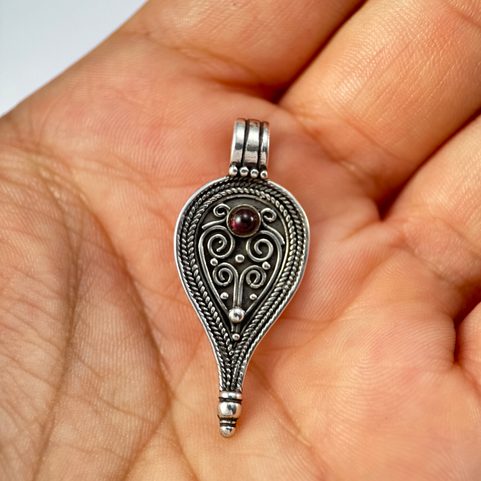 ROMAN PENDANT, II. CENTURY, STERLING SILVER