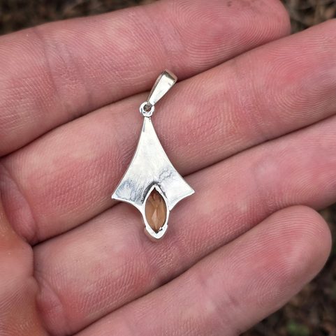SHAMROCK, PENDANT, SILVER 925 AND CITRINE