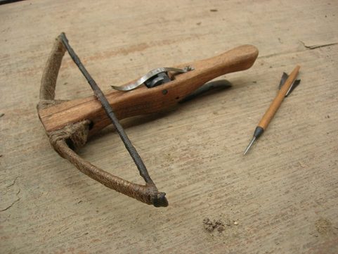 CROSSBOW - FUNCTIONAL REPLICA - MINIATURE