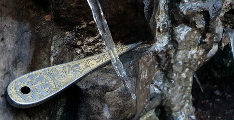 VENGEANCE GOLDEN EDITION ETCHED THROWING KNIFE WITH VEGVÍSIR - 1 PIECE