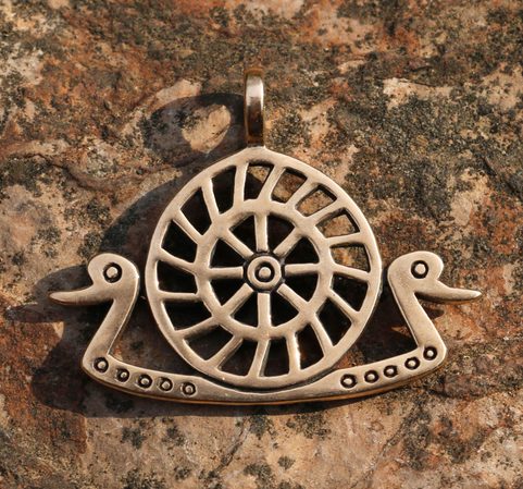 SWAN SHIP WITH SUN, BRONZE AGE, BRONZE PENDANT
