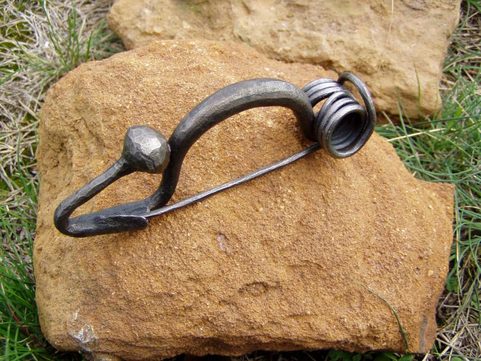 IRON AGE FIBULA - BOBIGNY, FRANCE