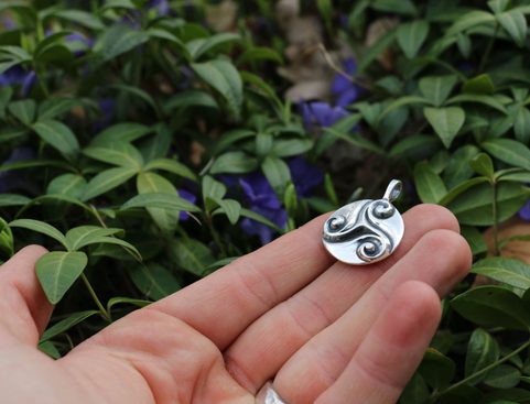 TRISQUE CELTIQUE, PENDENTIF EN ARGENT