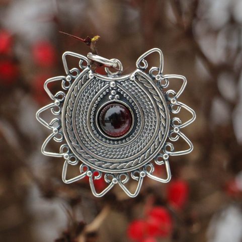 LADA, GRANDE MORAVIE PENDENTIF ARGENT 925
