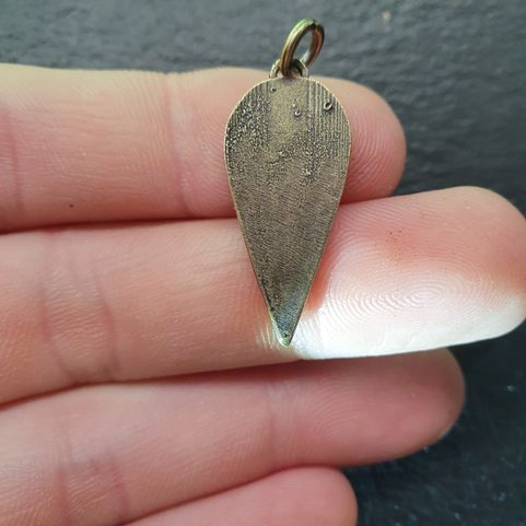 EAGLE ON ALMOND SHIELD, ZINC 3CM