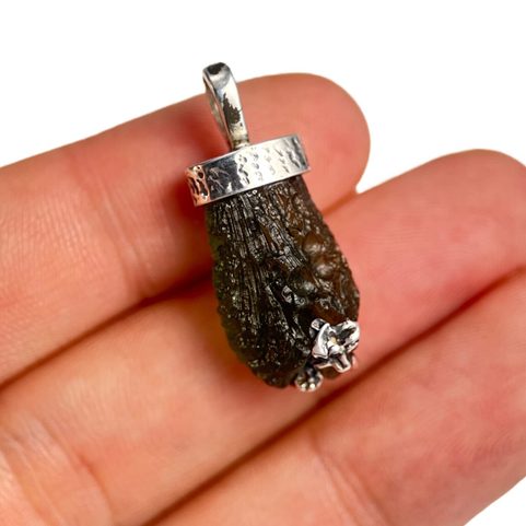 IGNISIA, MOLDAVITE PENDANT, SILVER 925/1000