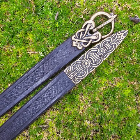 BORRE WIKINGER GÜRTEL VERZIERT, SCHWARZ, ALTMESSING