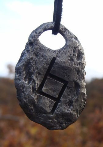 JERA, ANGLO-SAXON FUTHORC RUNE, PENDANT