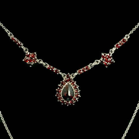 WICK, GARNET, CZECH JEWEL, NECKLACE