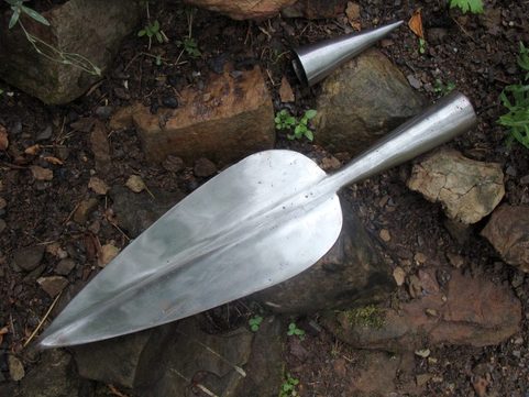 SPEAR CELTIQUE, GRAND ET LARGE