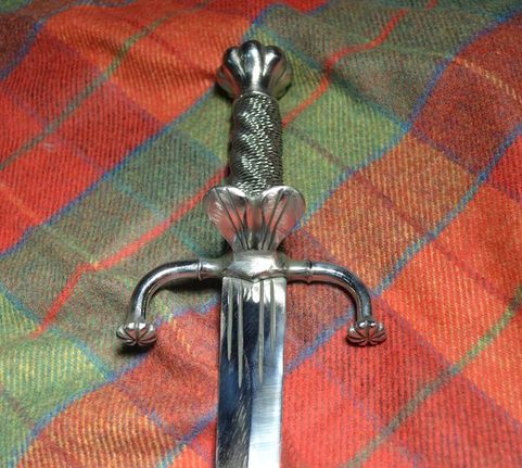 RENAISSANCE DAGGER WITH HEART GUARD, MUSEUM REPLICA