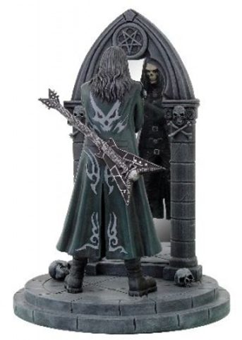 GOTH ROCK STATUE