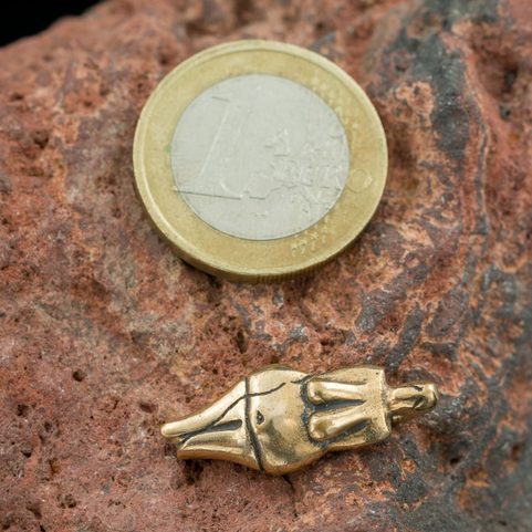 VÉNUS DE VĚSTONICE, PENDENTIF, BRONZE