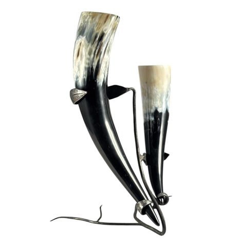 WROUGHT IRON HOLDER FOR TWO DRINKING HORNS