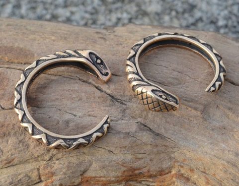 SERPENT, RING WITH A SNAKE, BRONZE