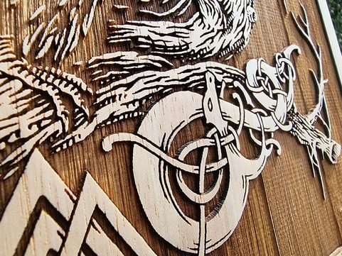 HUGINN AND MUNINN WALL DECORATION 30X40 WOOD