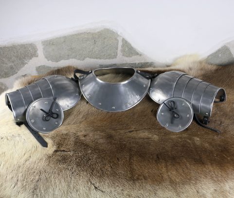 BEVOR AND PAULDRONS THE ROYAL GUARD DURALUMIN - COSTUME RENTAL