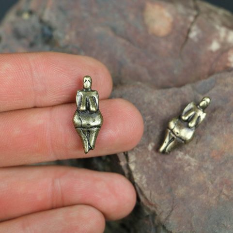 VENUS OF DOLNÍ VĚSTONICE, PENDANT, ZINC ANTIQUE BRASS