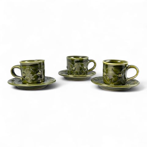 TASSE À EXPRESSO VERTE PLUS GRANDE AVEC SOUCOUPE