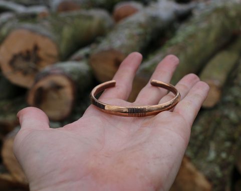 GROOVED BRACELET, BRONZE