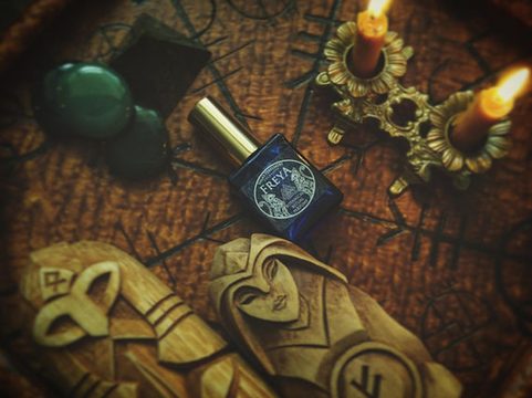 FREYA, NORSE GODS, FEMININE FLORAL ESSENCE