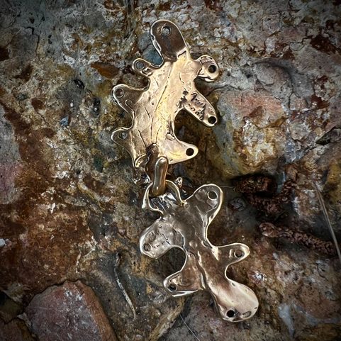 OAK LEAF, CLOAK BUCKLE, BRONZE