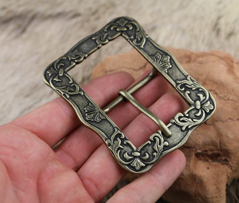 HENRIET - GROSSE RENAISSANCESCHNALLE AUS ALTMESSING