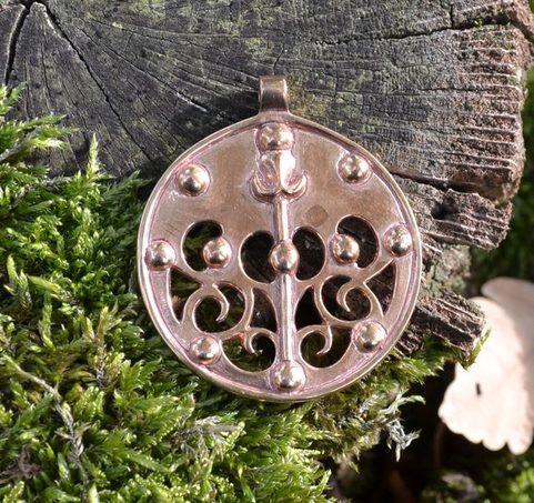 PENDENTIF CELTIQUE EN BRONZE LA TENE DRAGON OU SANGLIER, LOCALITÉ DE SKRYJE, BOHÊME CENTRALE