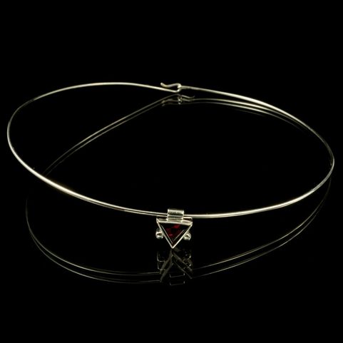 DARIA, COLLIER, GRENAT, ARGENT