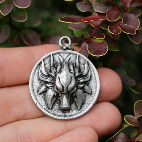 WHITE WOLF, PENDANT, ZINC