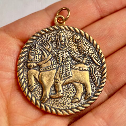MEDIEVAL FALCONER MORAVIA MAGNA BRONZE PENDANT