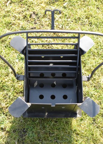 HISTORIC PORTABLE FIREPLACE AND GRILL MADE OF STEEL