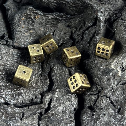 METAL CUBE, OLD BRASS