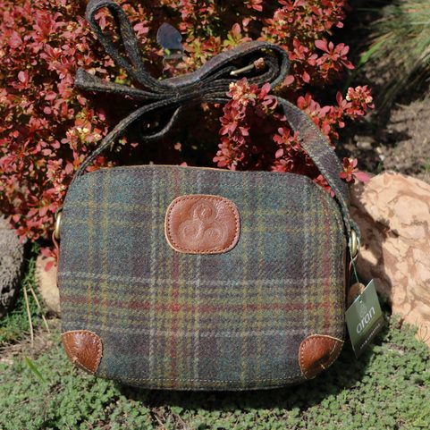 ARAN WOOL LEATHER SHOULDER BAG, GREY